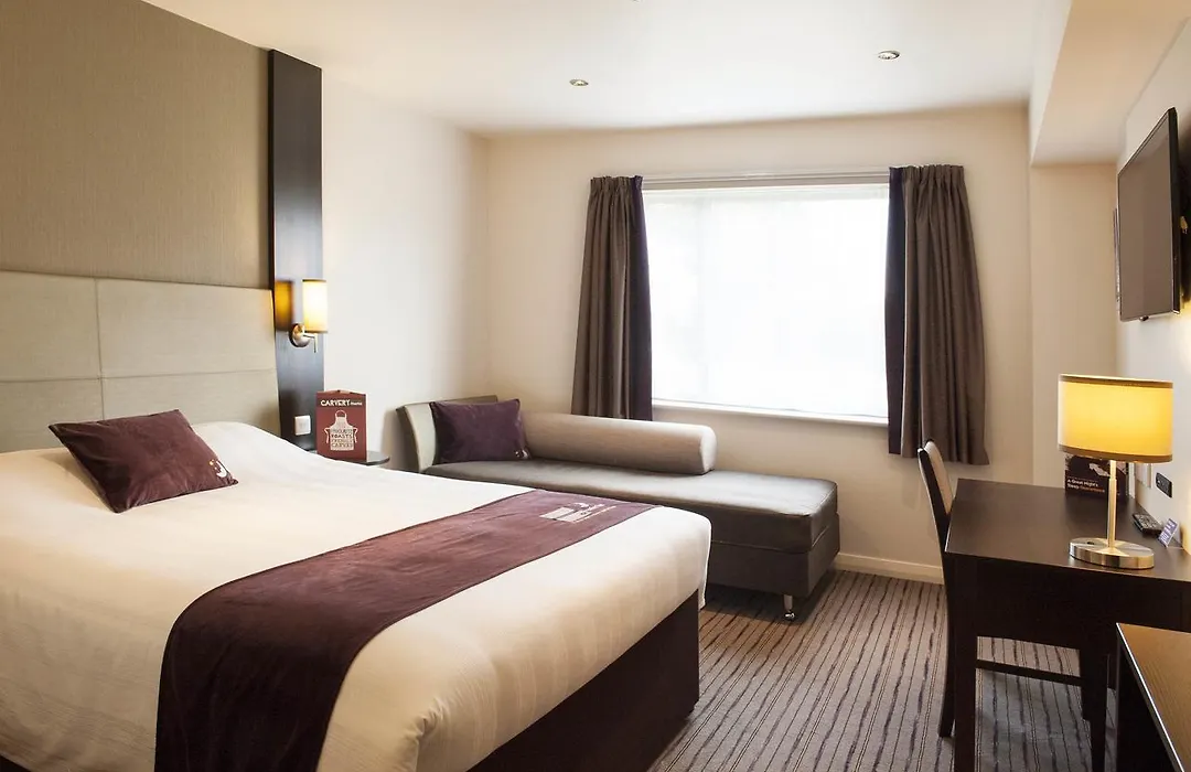 Premier Inn Heathrow Airport Terminal 4-1