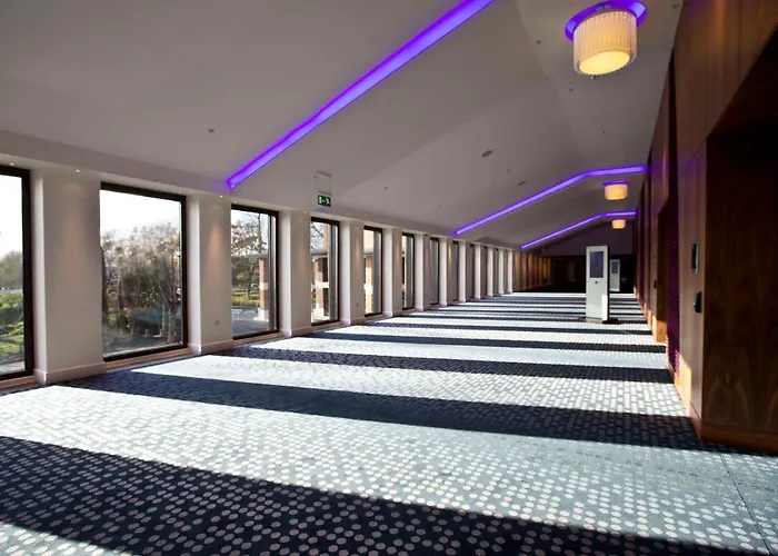 Hilton London Heathrow Airport Terminal 5Airport Hotel