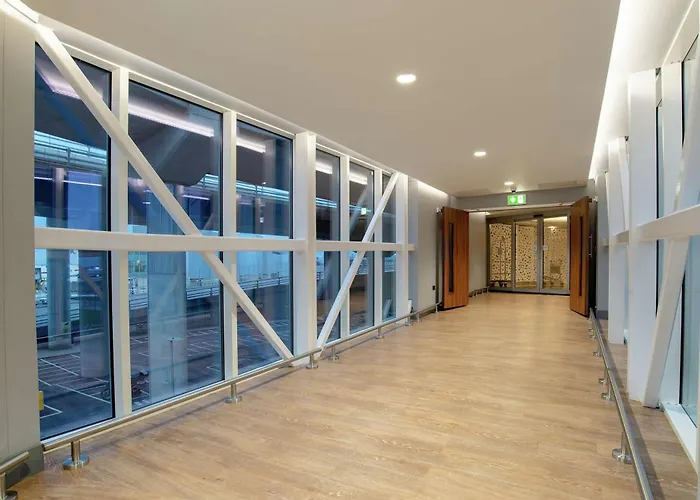 Hilton Garden Inn London Heathrow Terminal 2 And 3Airport Hotel